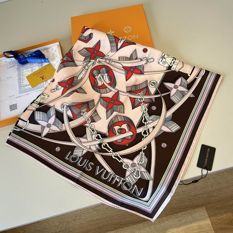LV silk scarf hm (134)