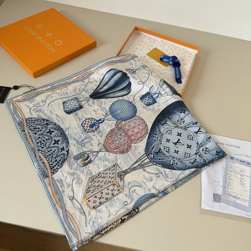 LV silk scarf hm (147)