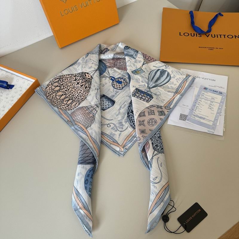 LV silk scarf hm (148)