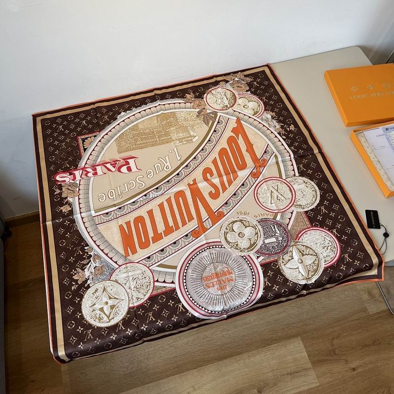 LV silk scarf hm (165)