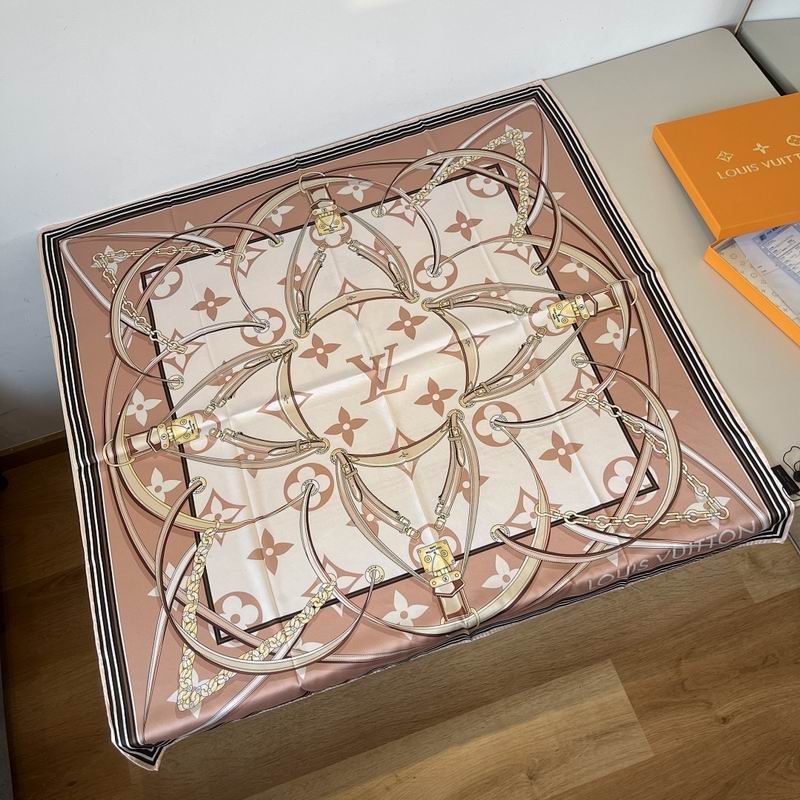 LV silk scarf hm (172)