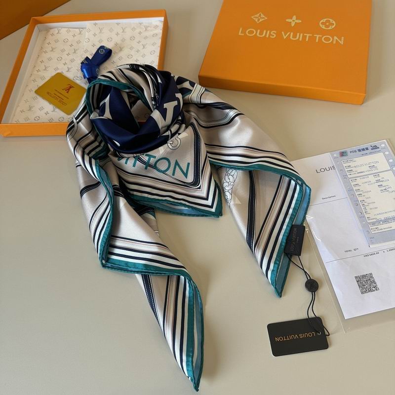 LV silk scarf hm (174)