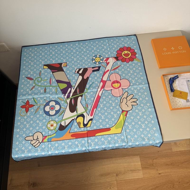 LV silk scarf hm (185)
