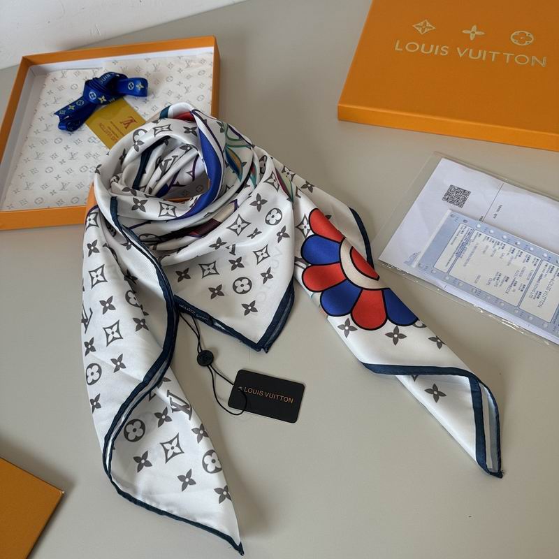 LV silk scarf hm (193)