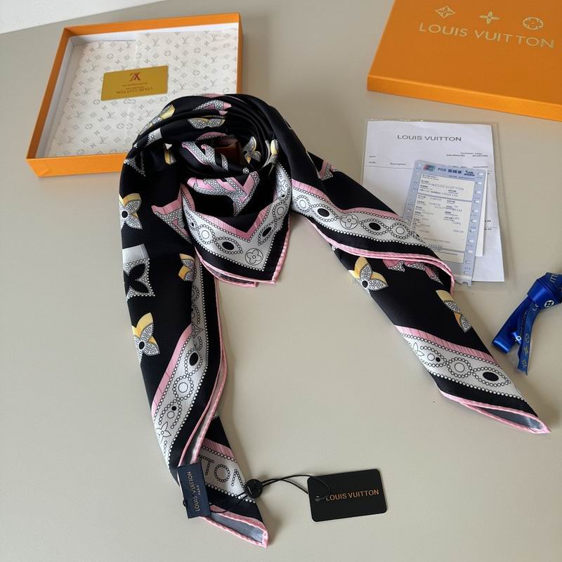 LV silk scarf hm (197)