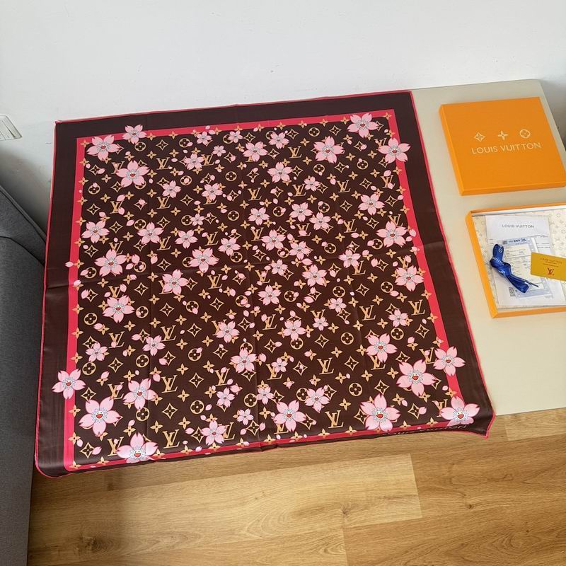 LV silk scarf hm (211)