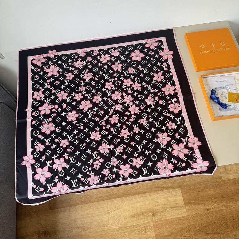 LV silk scarf hm (217)