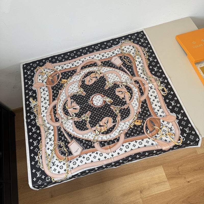 LV silk scarf hm (221)