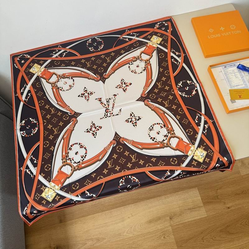 LV silk scarf hm (234)