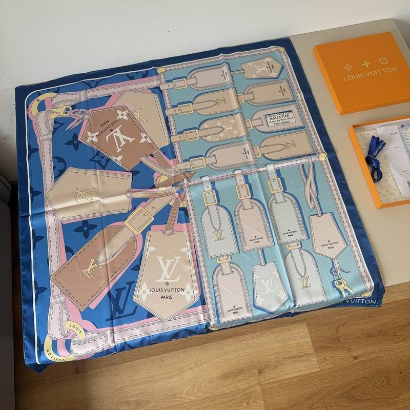 LV silk scarf hm (24)
