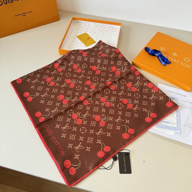 LV silk scarf hm (252)