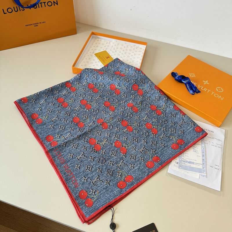 LV silk scarf hm (255)