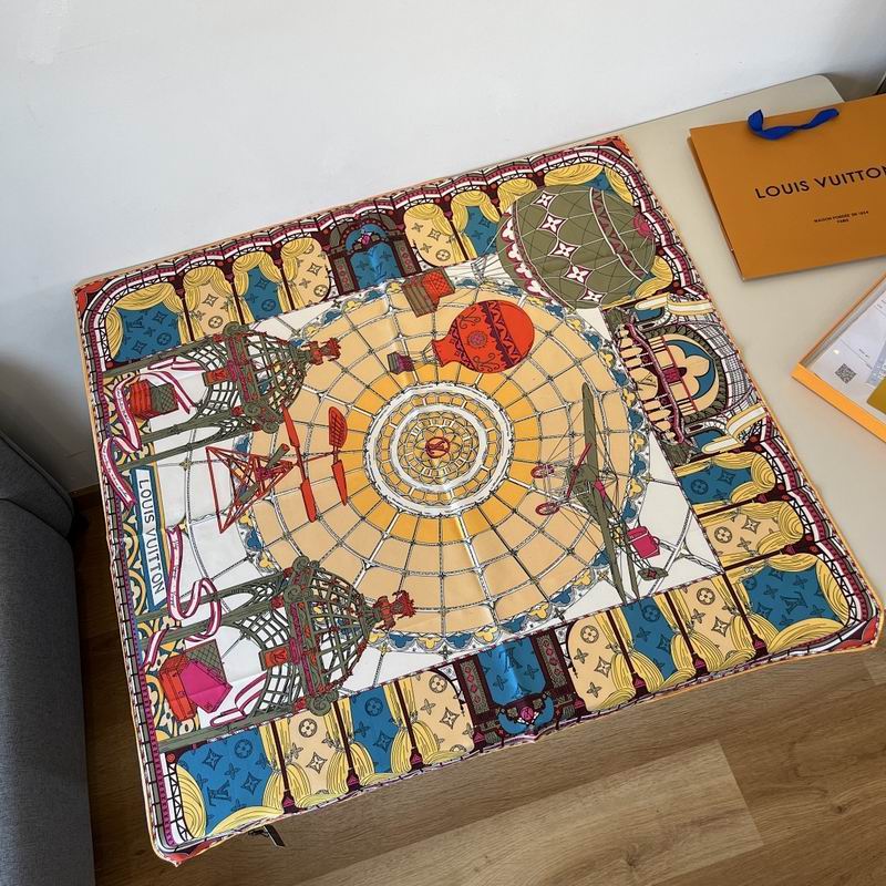 LV silk scarf hm (267)