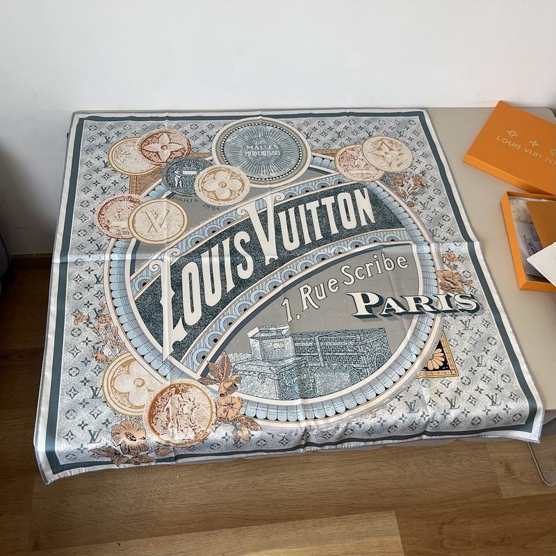 LV silk scarf hm (284)