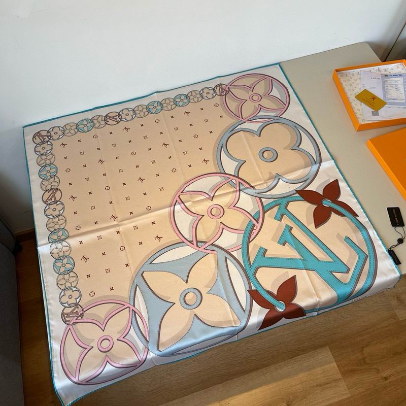LV silk scarf hm (297)