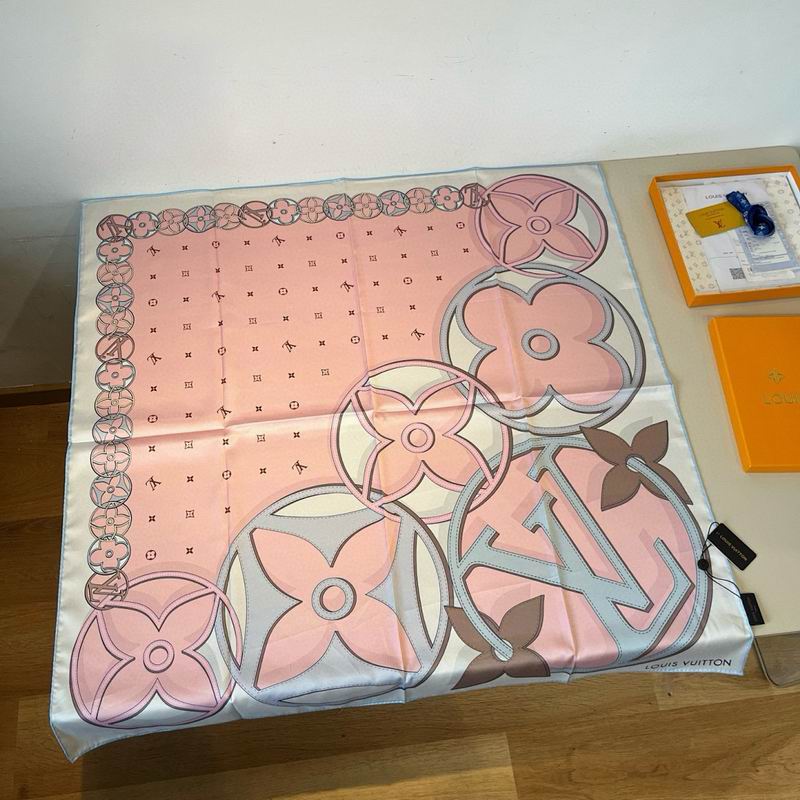 LV silk scarf hm (303)