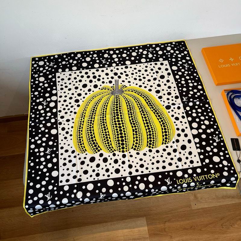 LV silk scarf hm (320)
