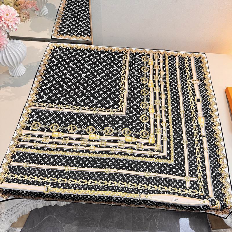 LV silk scarf hm (345)