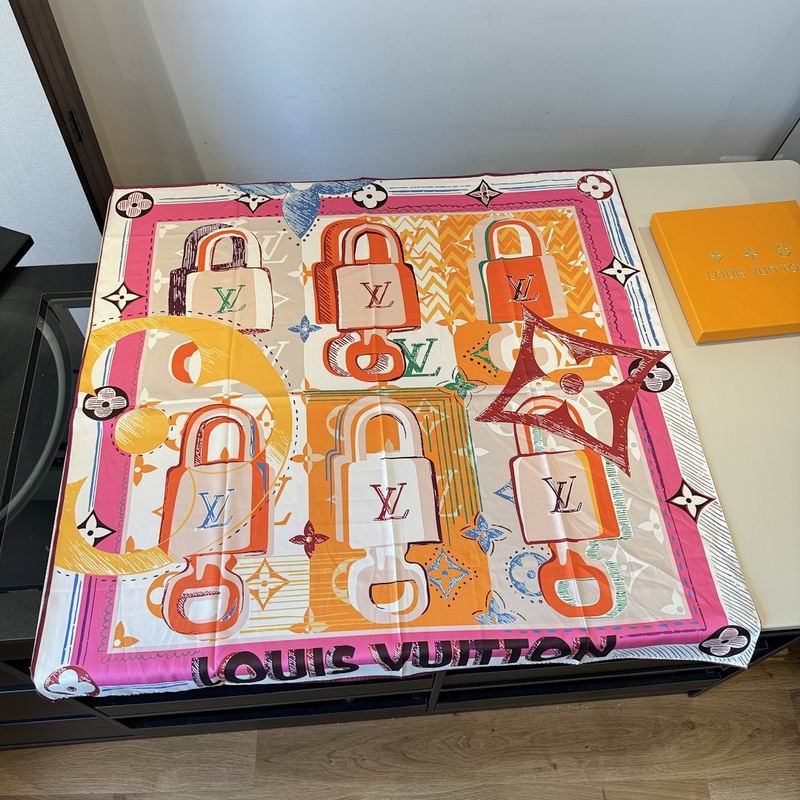 LV silk scarf hm (349)