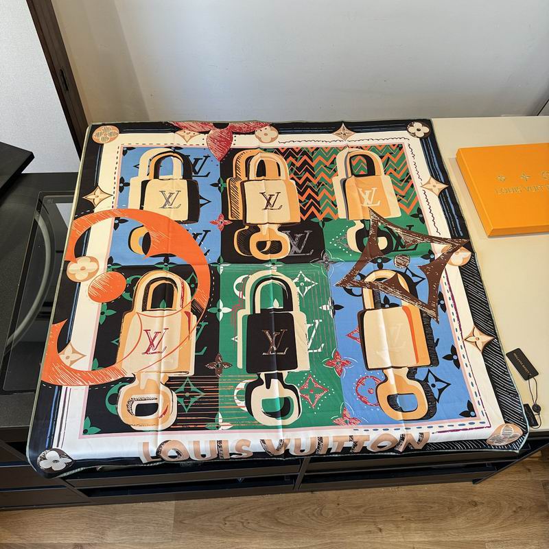 LV silk scarf hm (352)
