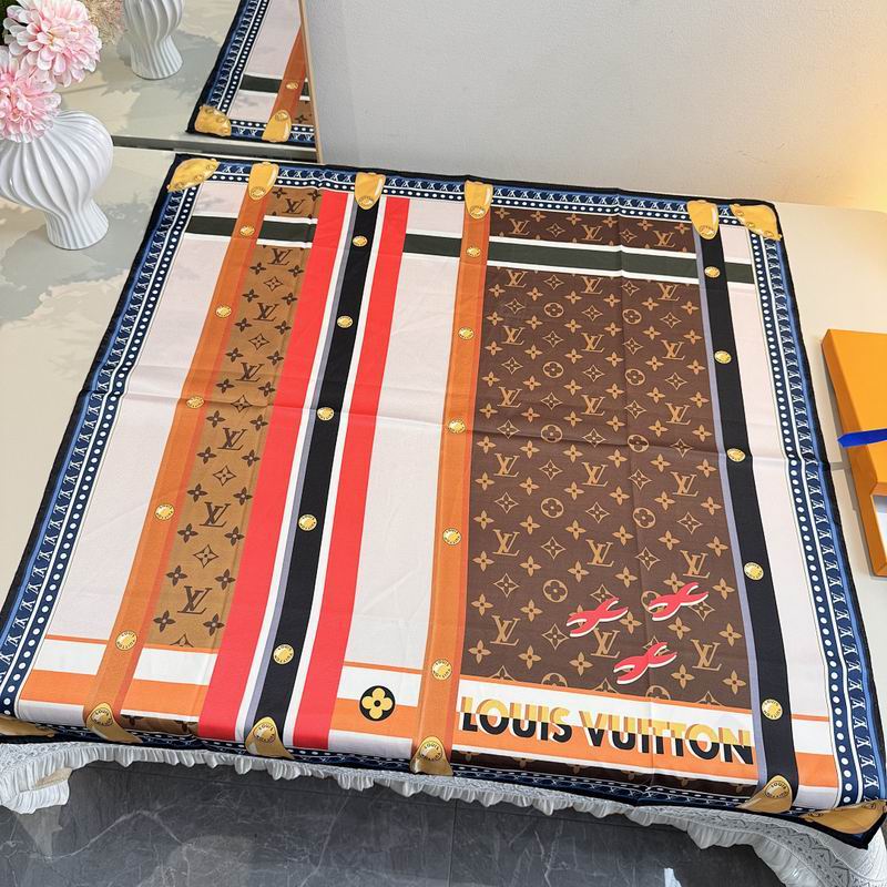 LV silk scarf hm (395)