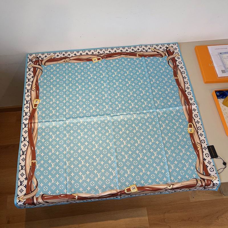 LV silk scarf hm (405)