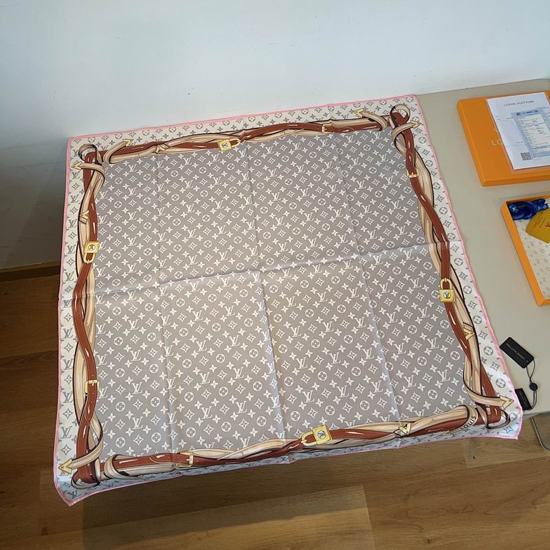 LV silk scarf hm (408)