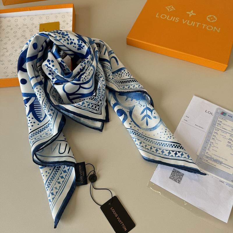 LV silk scarf hm (44)