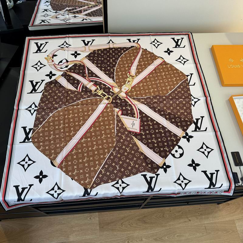 LV silk scarf hm (485)