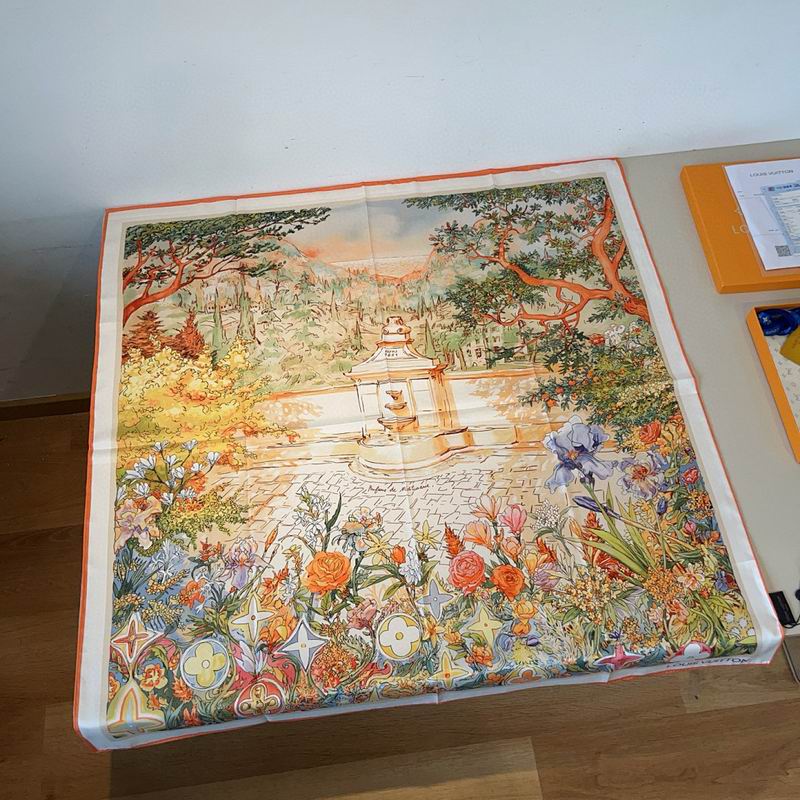 LV silk scarf hm (498)