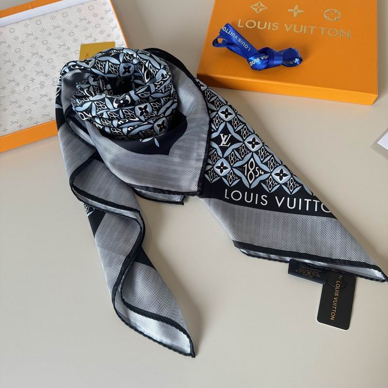 LV silk scarf hm (53)