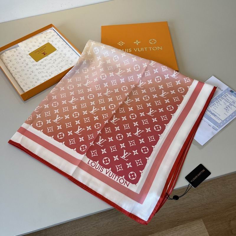 LV silk scarf hm (69)