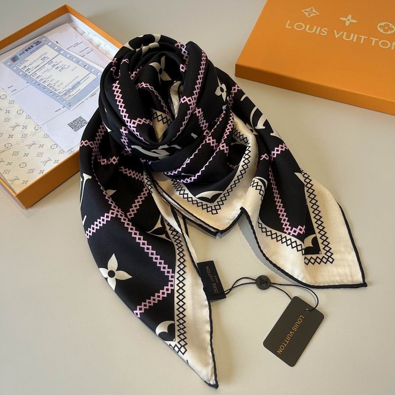 LV silk scarf hm (74)