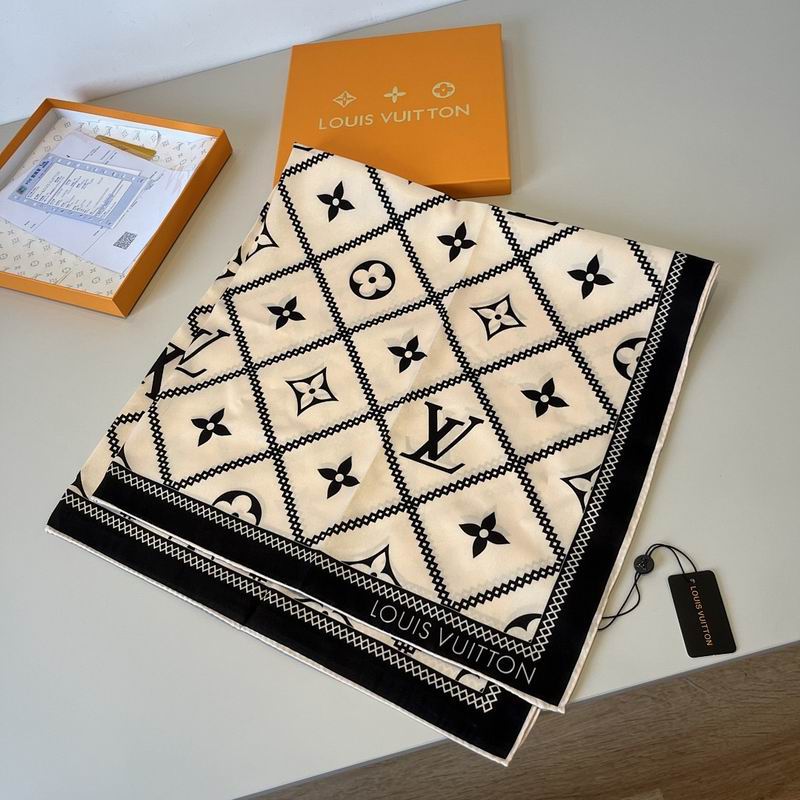 LV silk scarf hm (76)