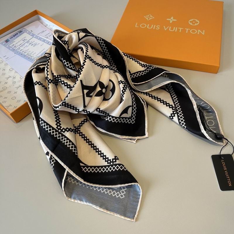LV silk scarf hm (77)