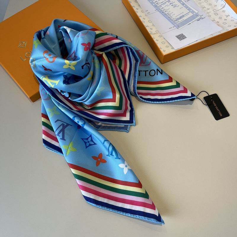 LV silk scarf hm (84)