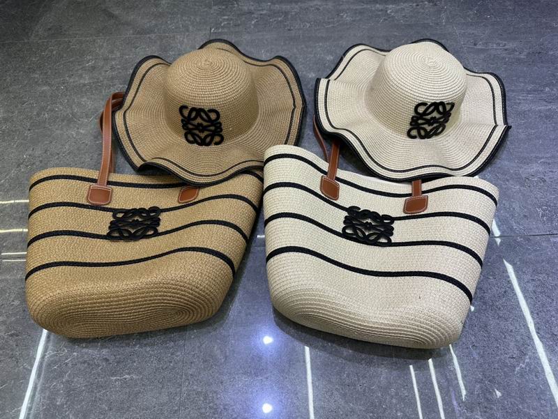 Loewe beach bag hat dx (1)