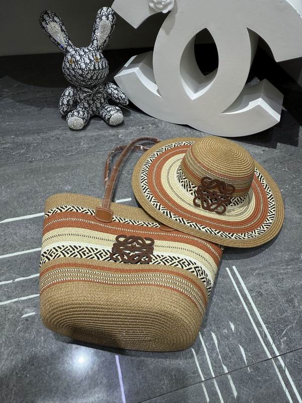 Loewe beach bag hat dx (16)