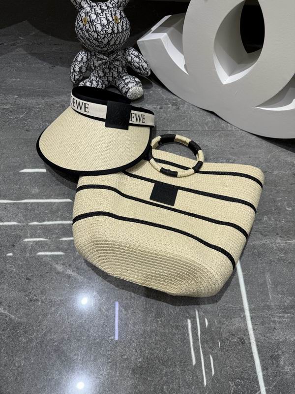 Loewe beach bag hat dx (22)