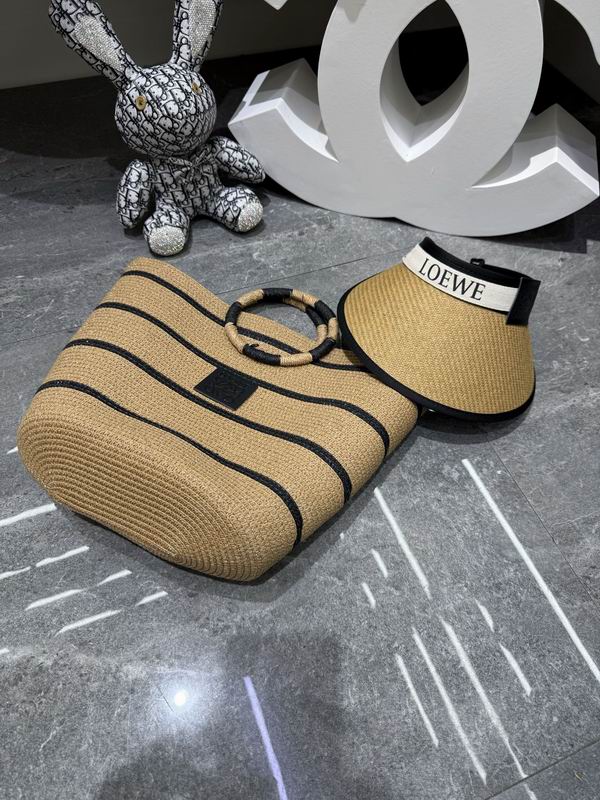 Loewe beach bag hat dx (25)