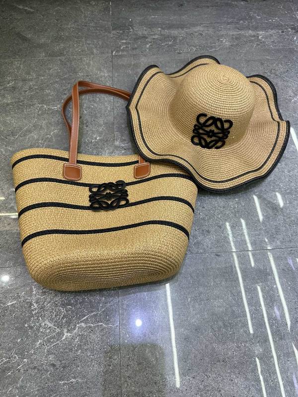 Loewe beach bag hat dx (4)