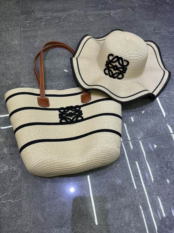 Loewe beach bag hat dx (6)