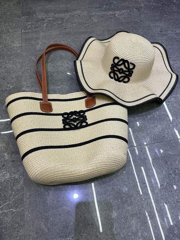 Loewe beach bag hat dx (7)