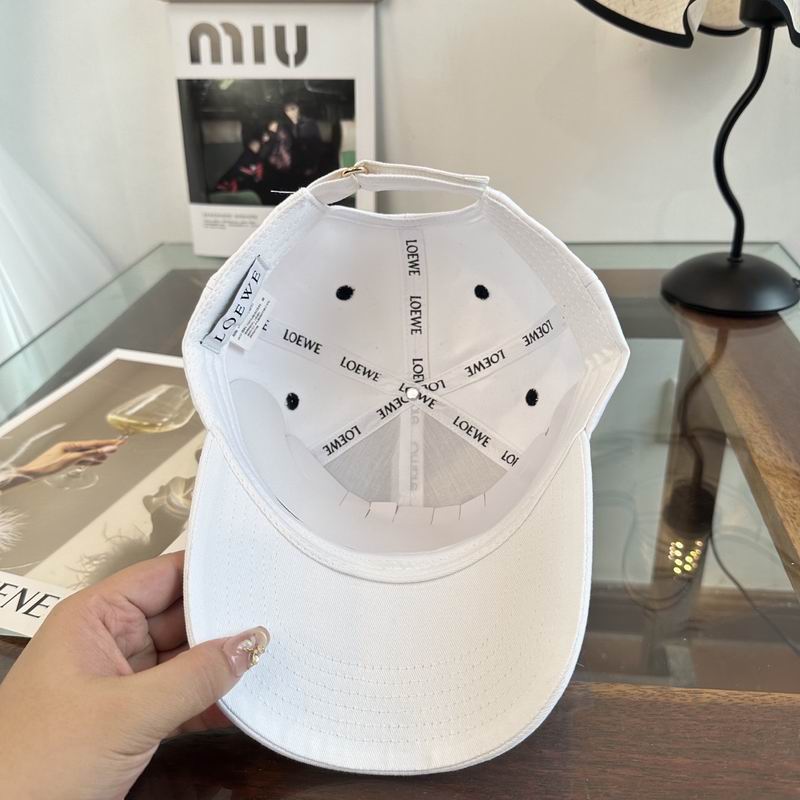Loewe cap dx (103)