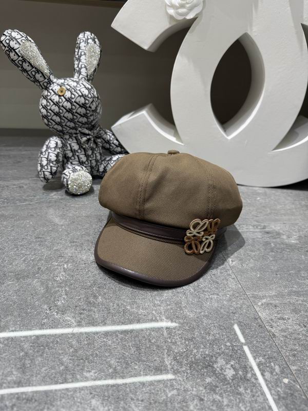 Loewe cap dx (221)
