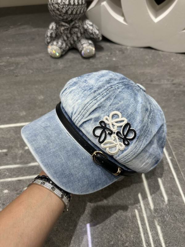 Loewe cap dx (414)