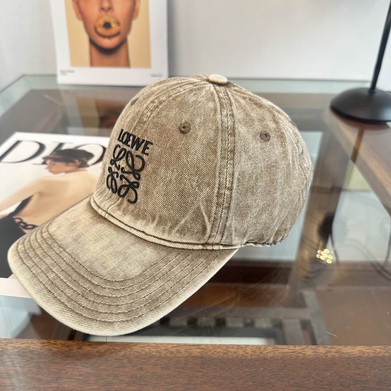 Loewe cap dx (584)