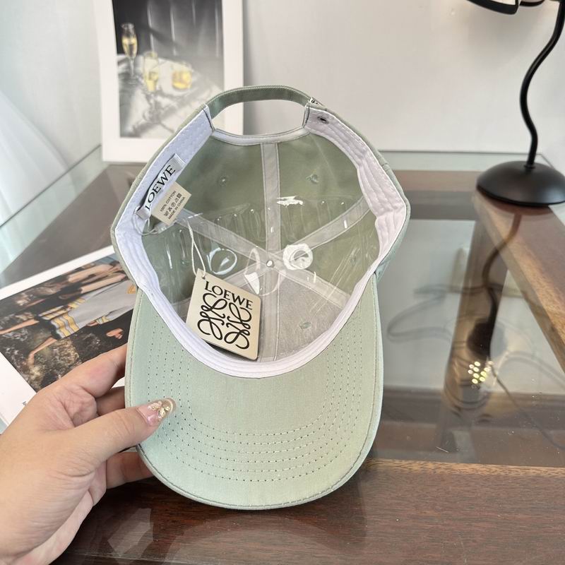 Loewe cap dx (665)