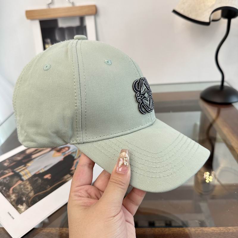 Loewe cap dx (667)