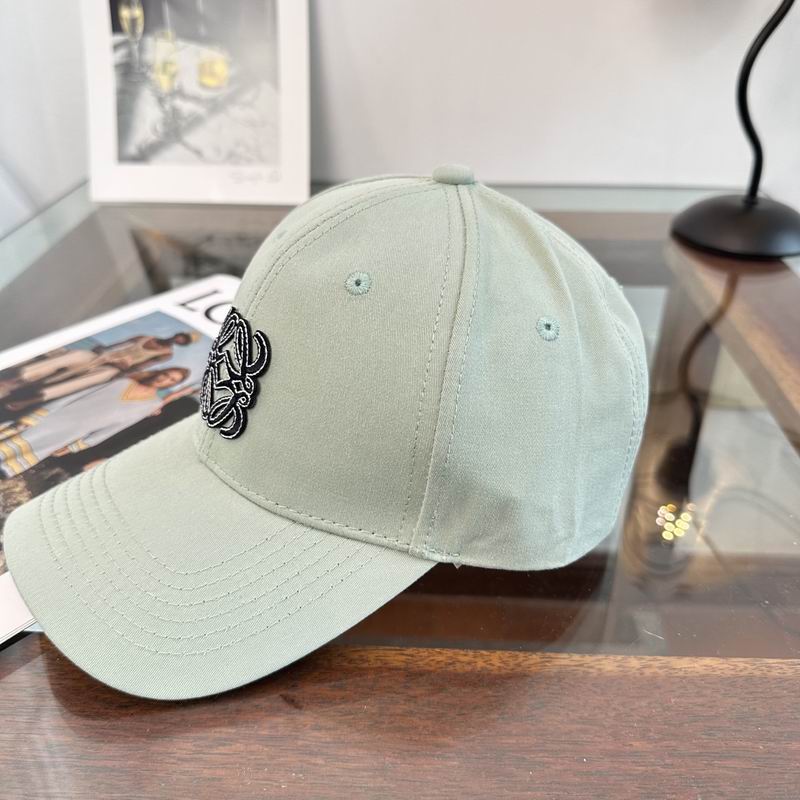Loewe cap dx (670)